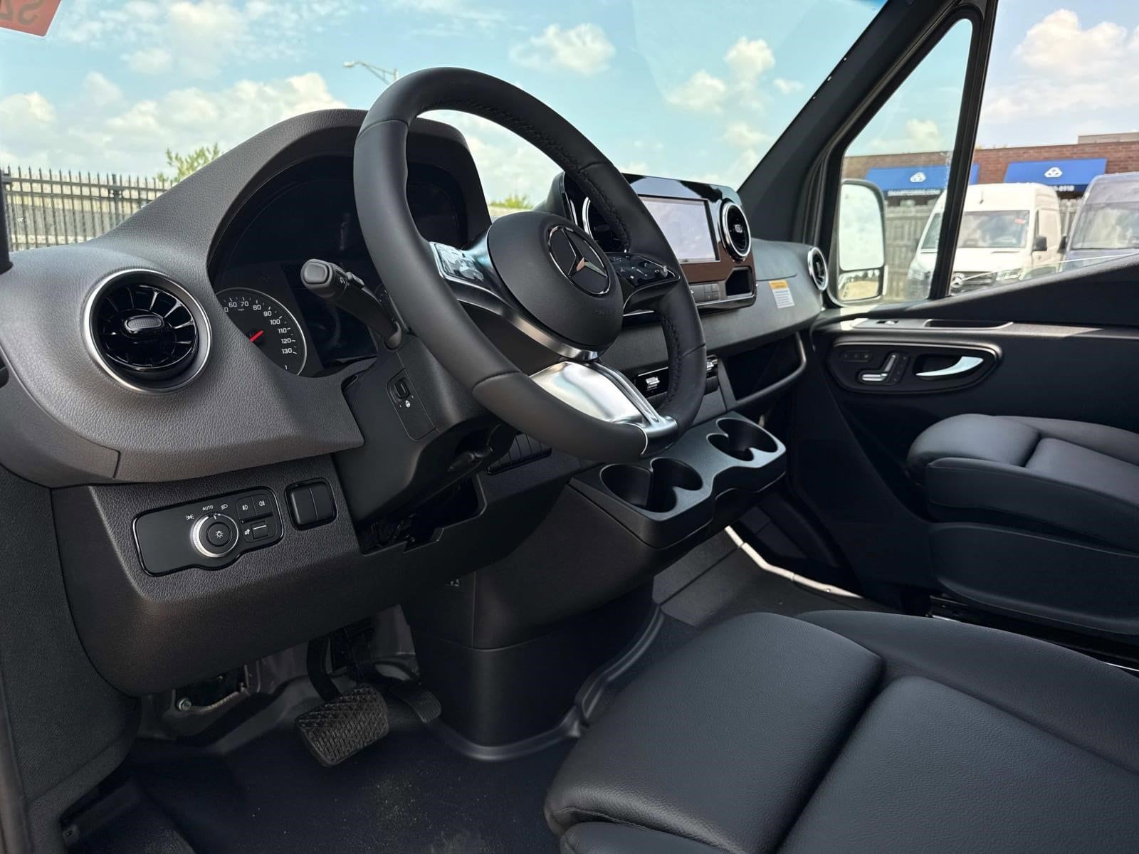 2025 MERCEDES-BENZ SPRINTER - Image 23