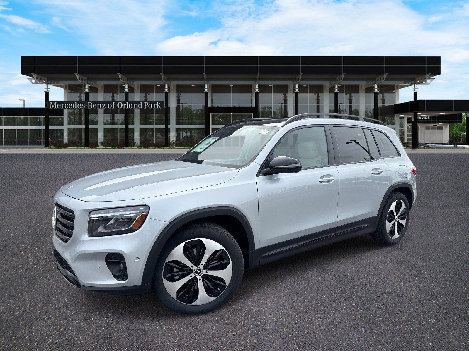 2026 Mercedes-Benz GLB GLB 250 4MATIC's photo