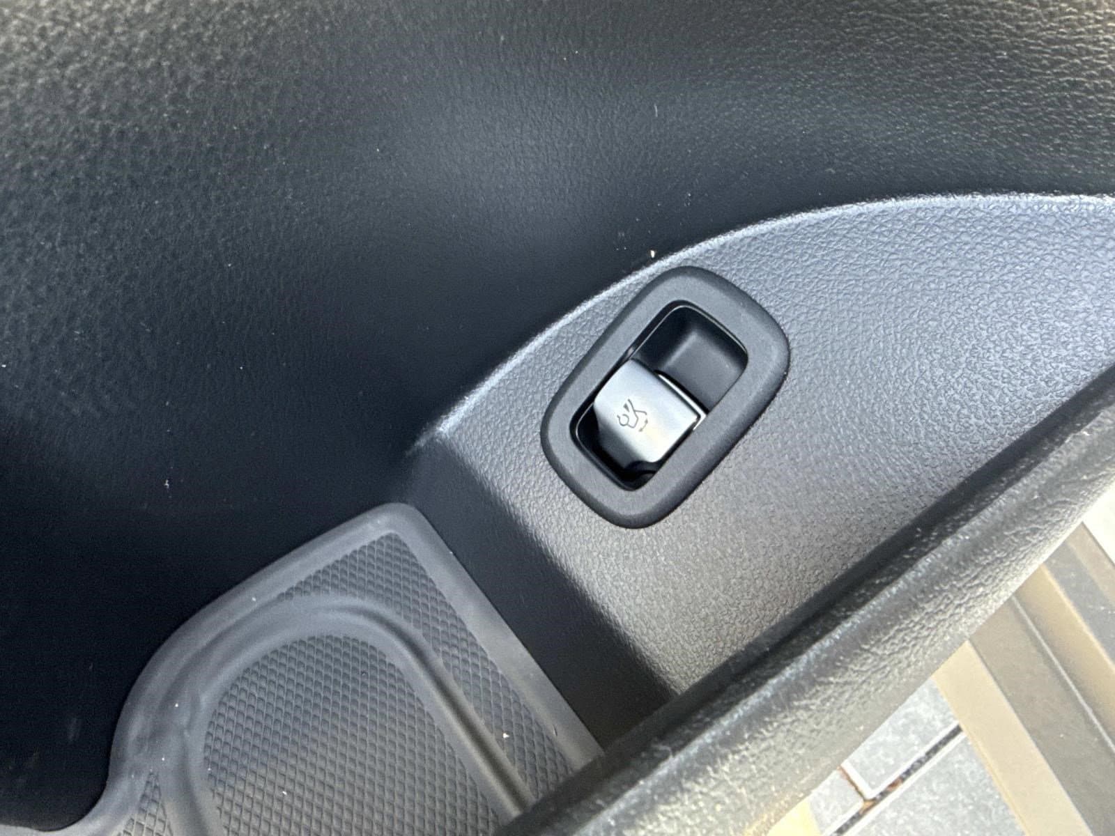 2026 MERCEDES-BENZ GLC-CLASS - Image 24