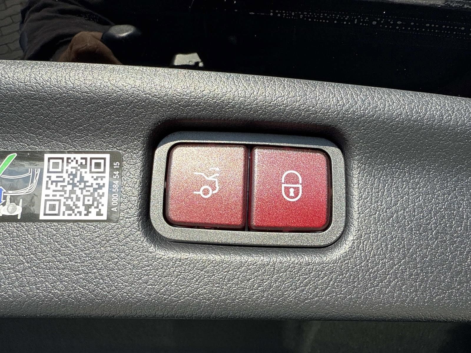 2026 MERCEDES-BENZ C-CLASS - Image 13