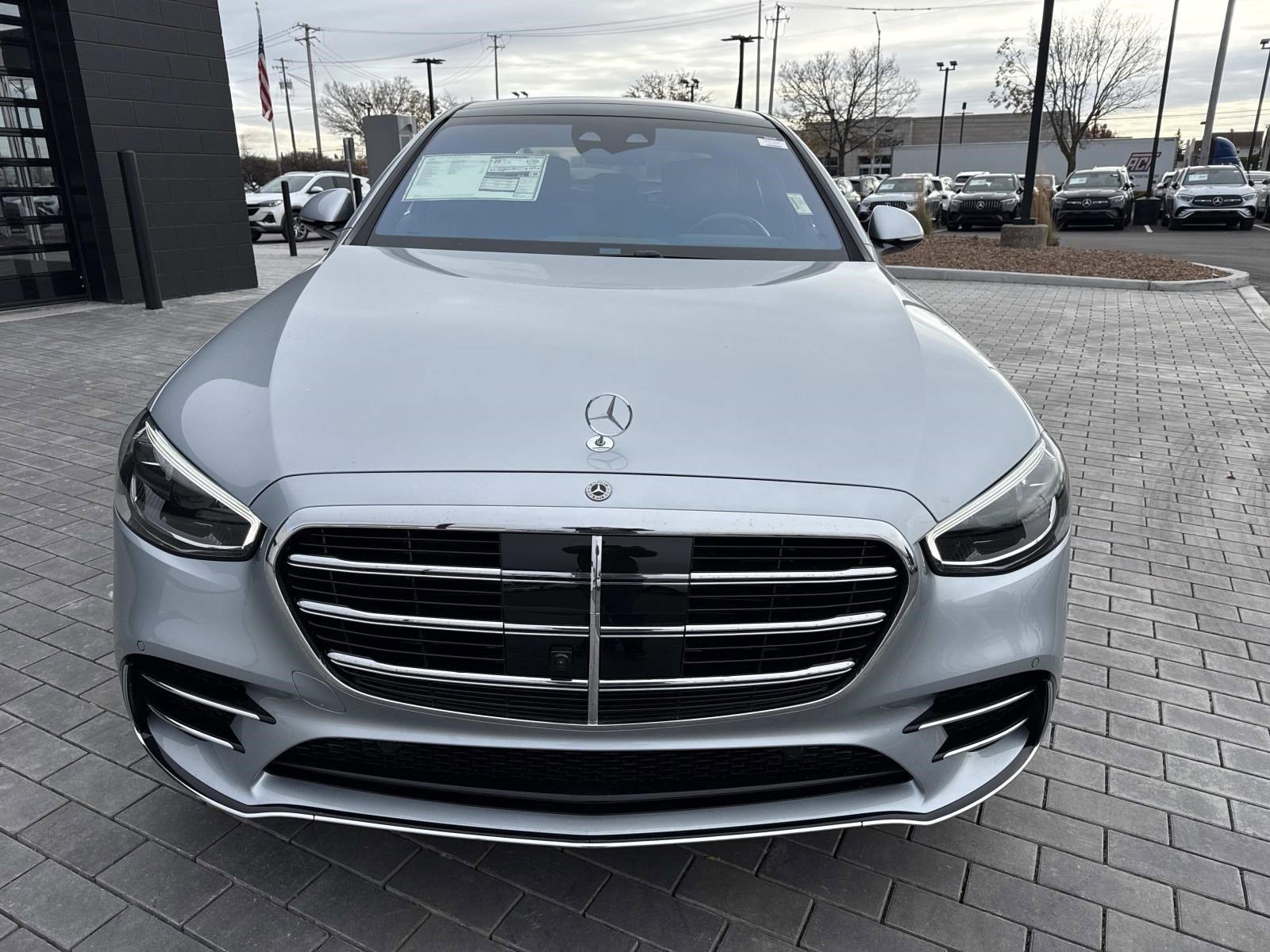 2026 Mercedes Benz S 580 4MATIC photo 2