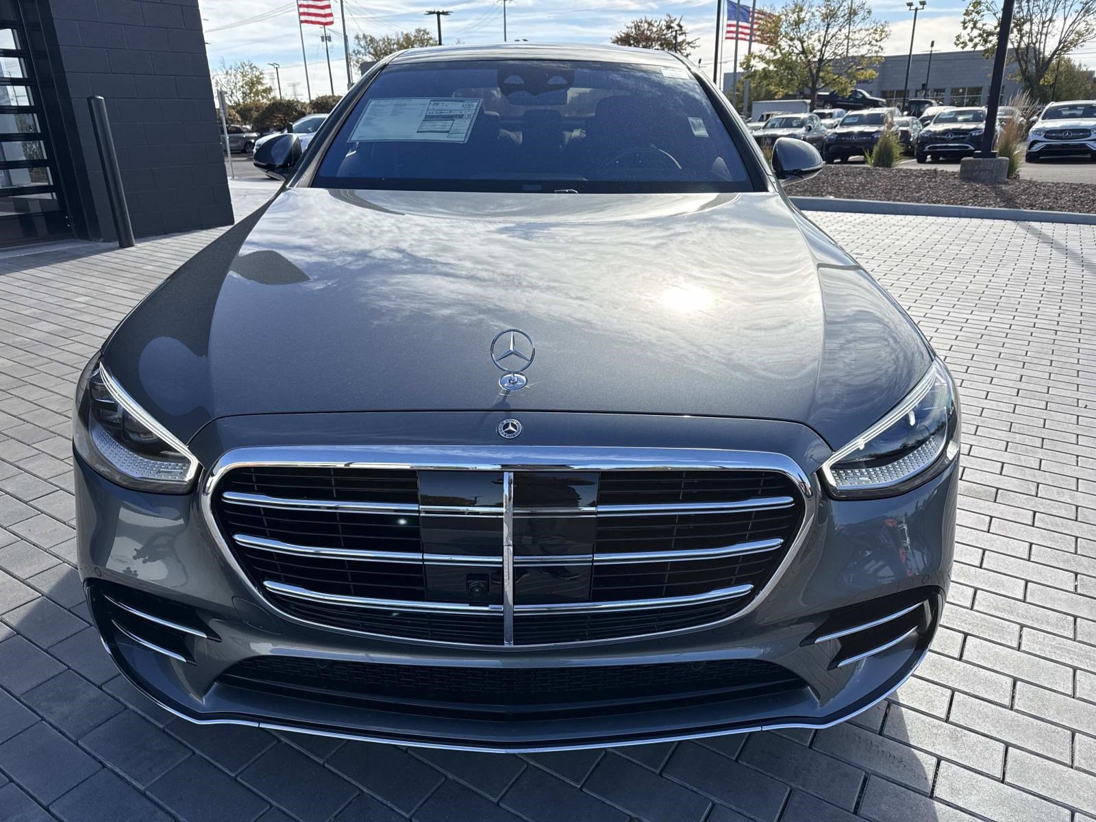 2026 Mercedes Benz S 580 4MATIC photo 2