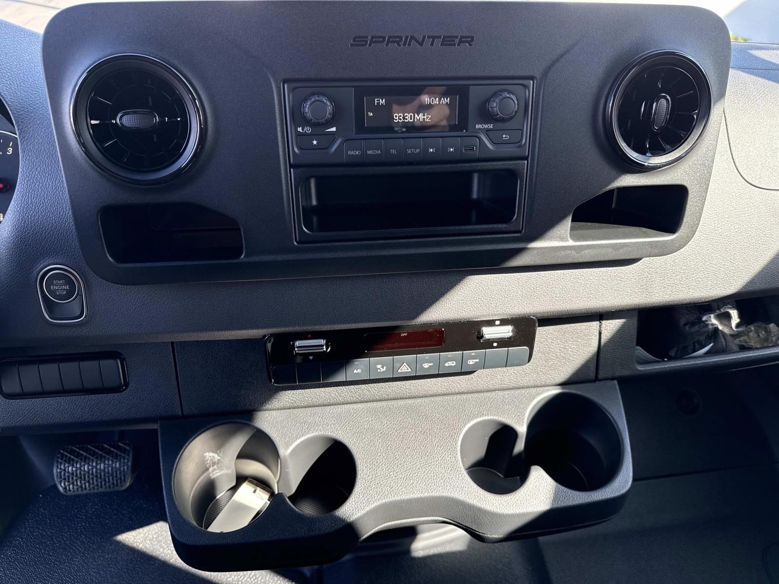 2025 MERCEDES-BENZ SPRINTER - Image 29