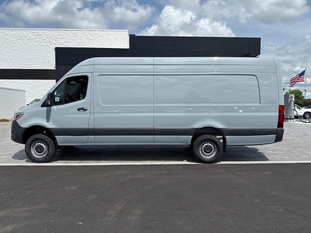 New 2025 Mercedes-Benz Sprinter 2500 High Roof 4-Cyl Diesel HO Van Extended Cargo Van