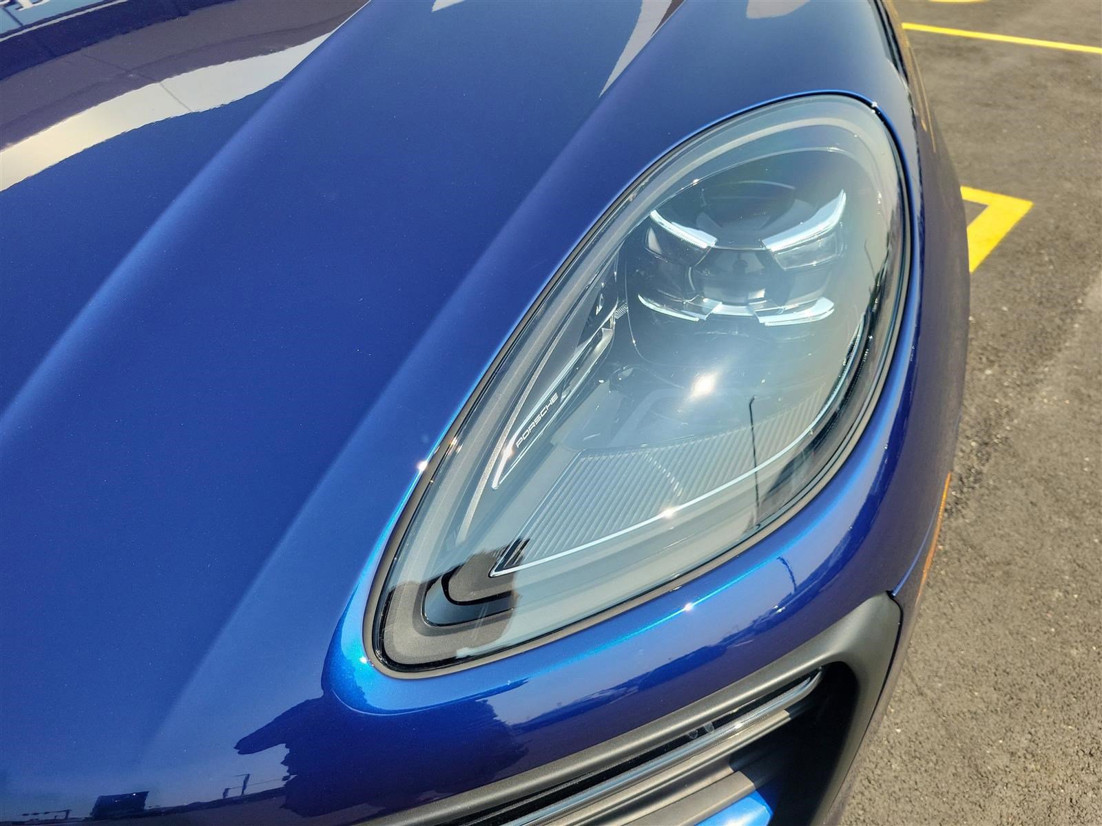 2024 Porsche Macan T photo 4