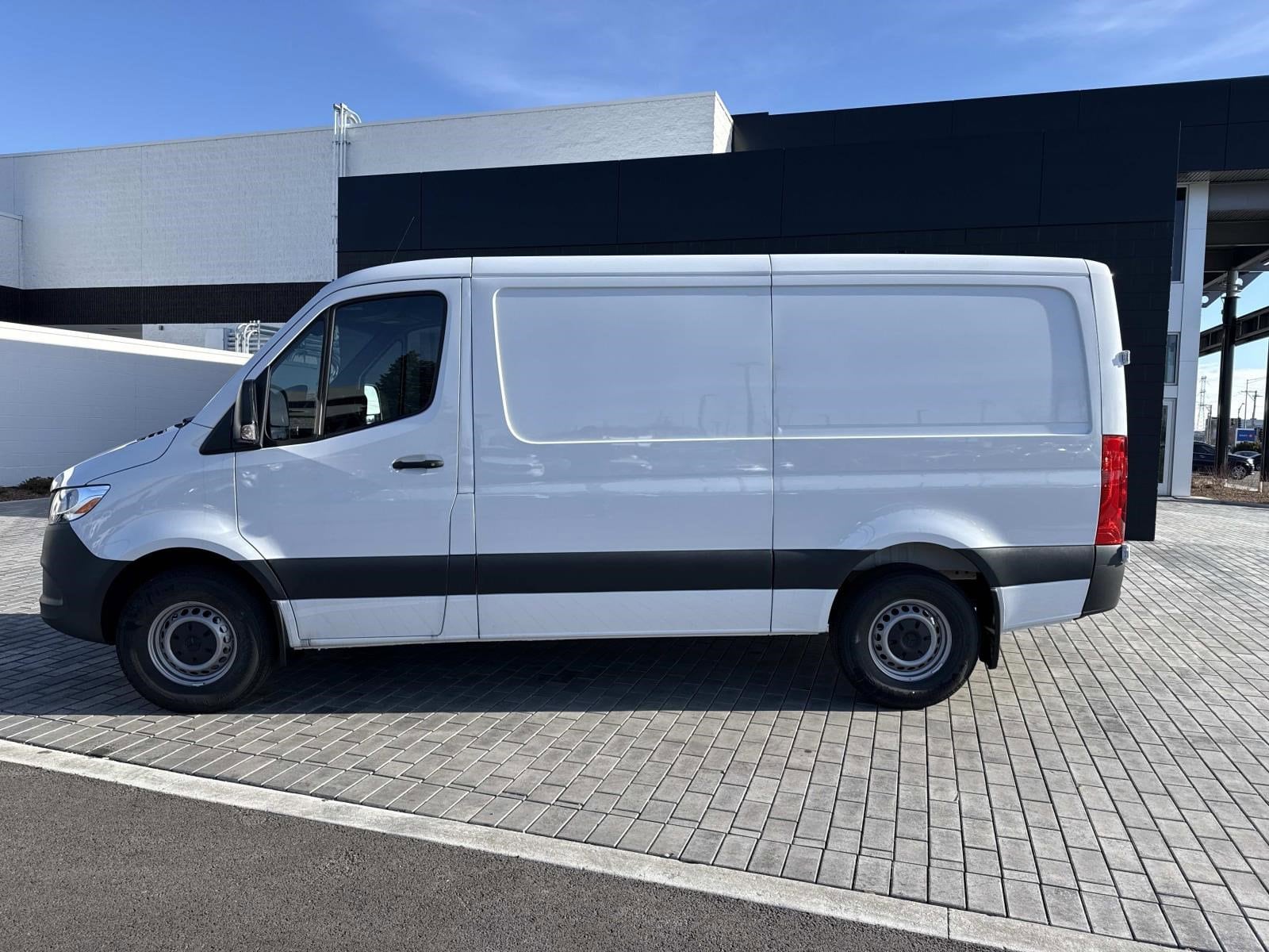 2025 MERCEDES-BENZ SPRINTER - Image 2