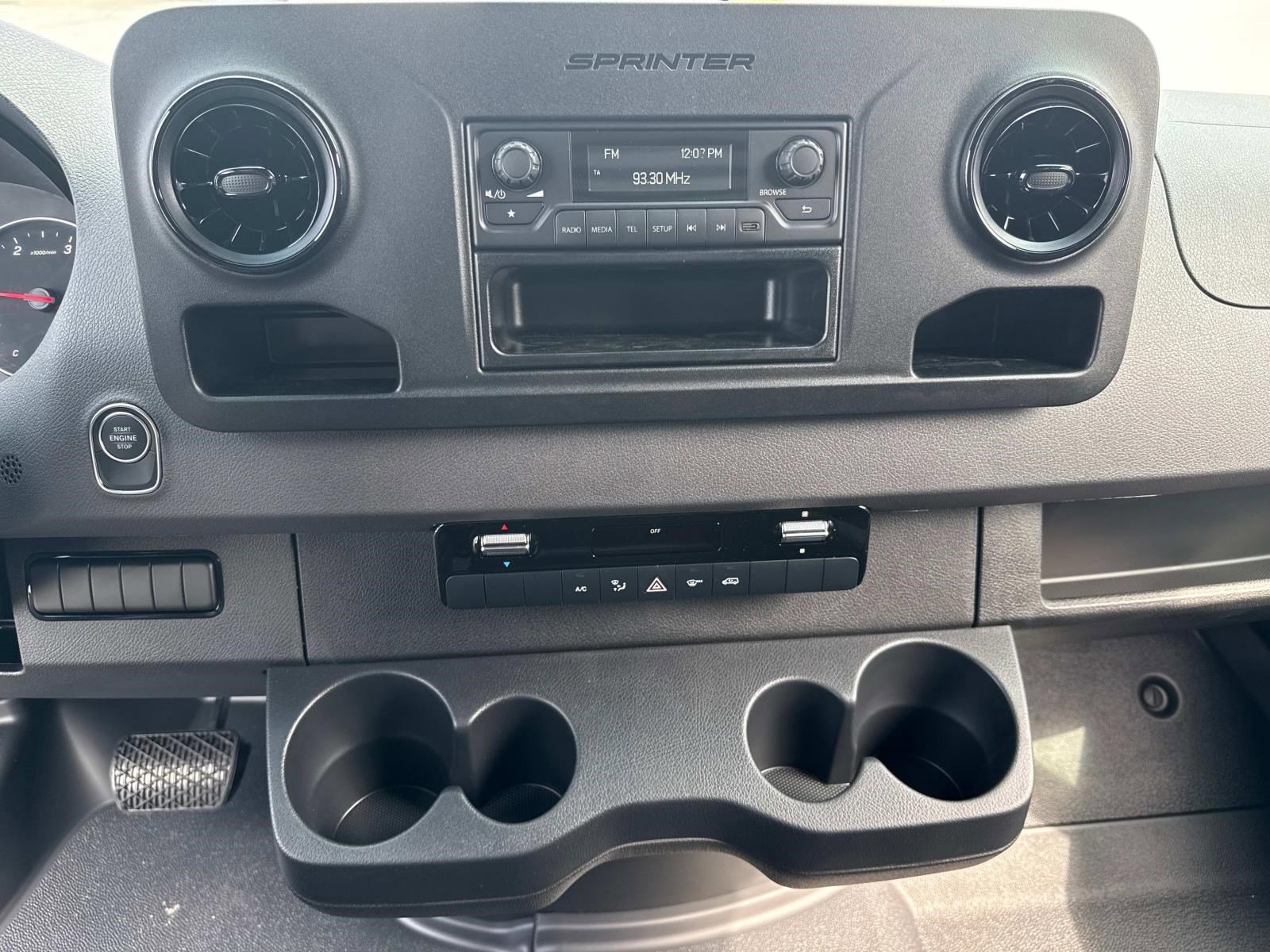 2025 MERCEDES-BENZ SPRINTER - Image 27