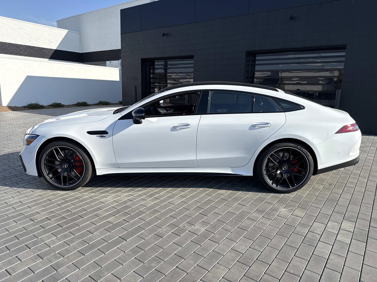 2026 MERCEDES BENZ AMG GT - Image 8