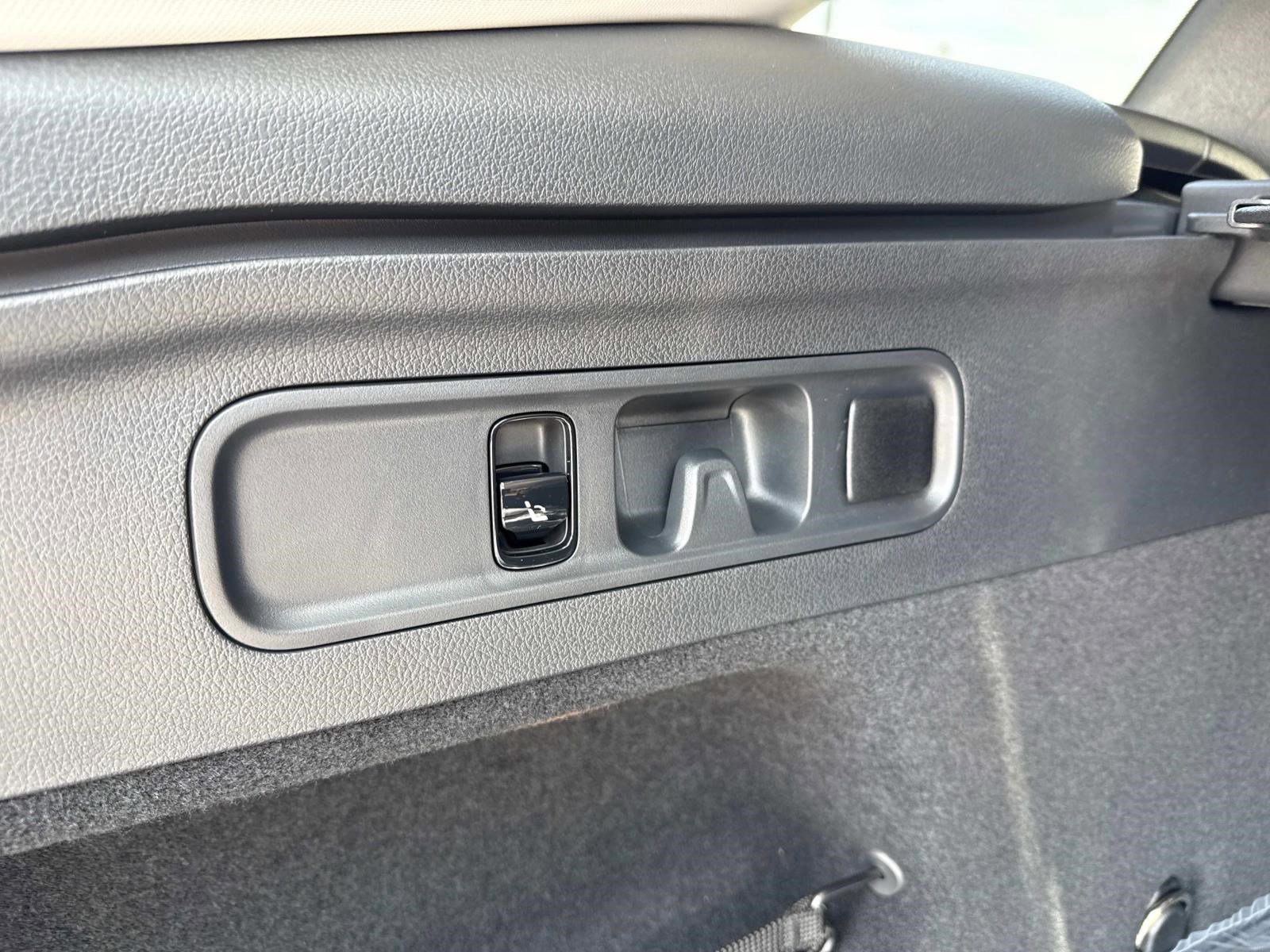 2025 MERCEDES-BENZ GLC-CLASS - Image 14