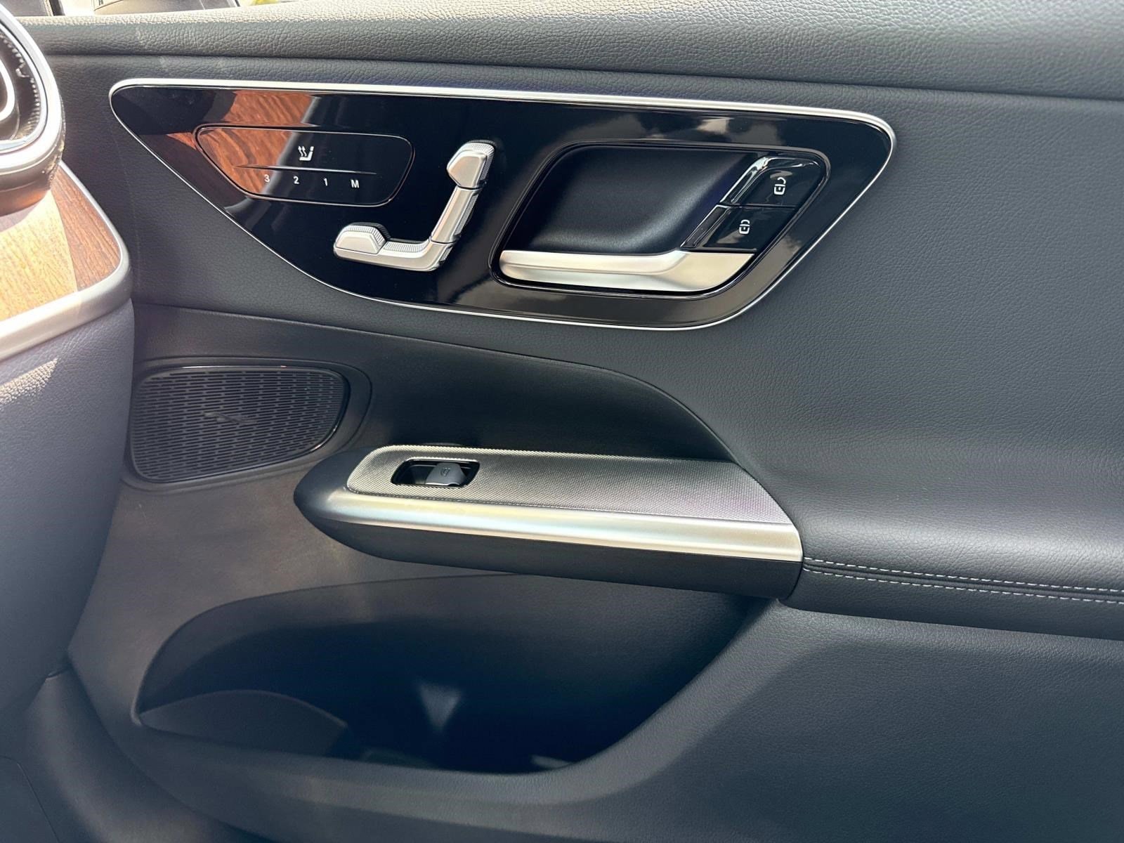 2025 MERCEDES-BENZ GLC-CLASS - Image 31