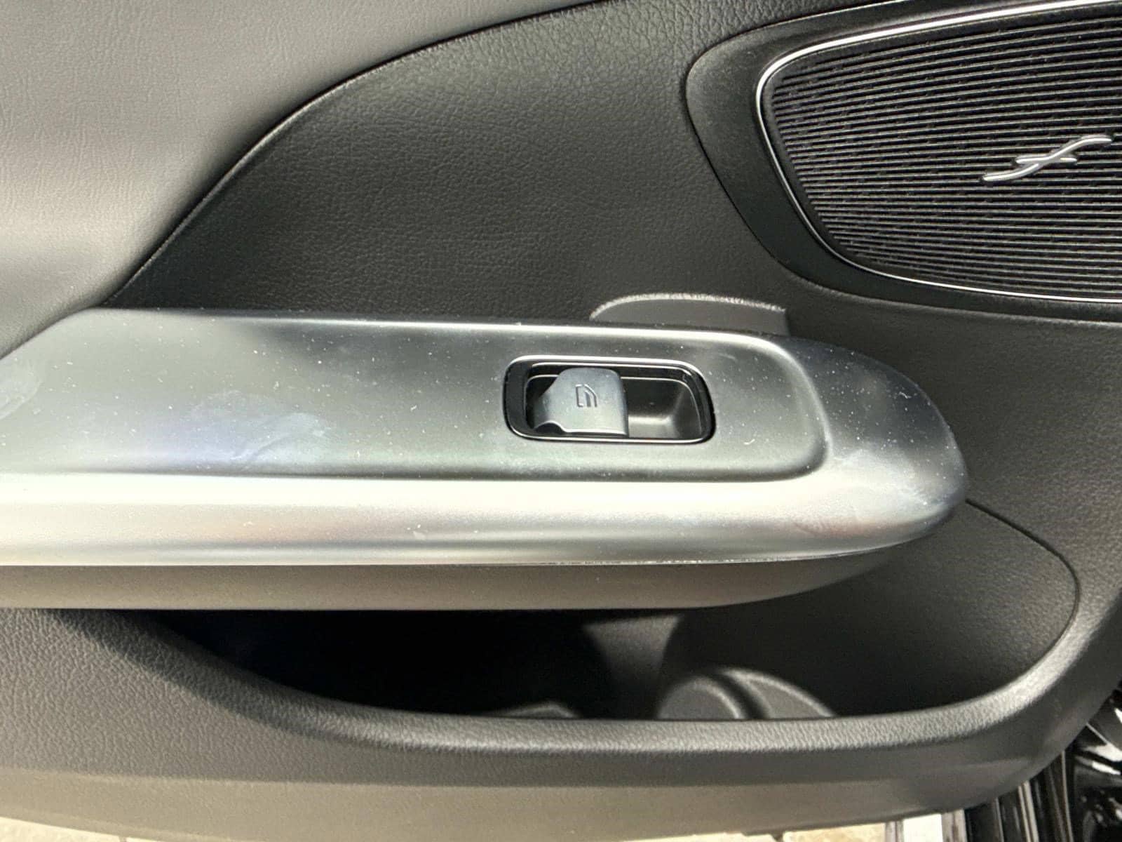 2026 MERCEDES-BENZ C-CLASS - Image 16