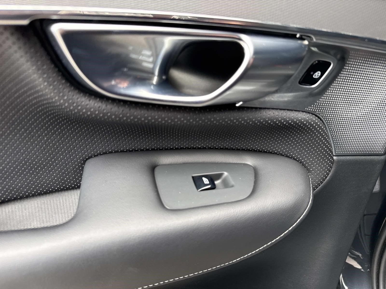 2021 Volvo XC90 R-Design - Photo 16