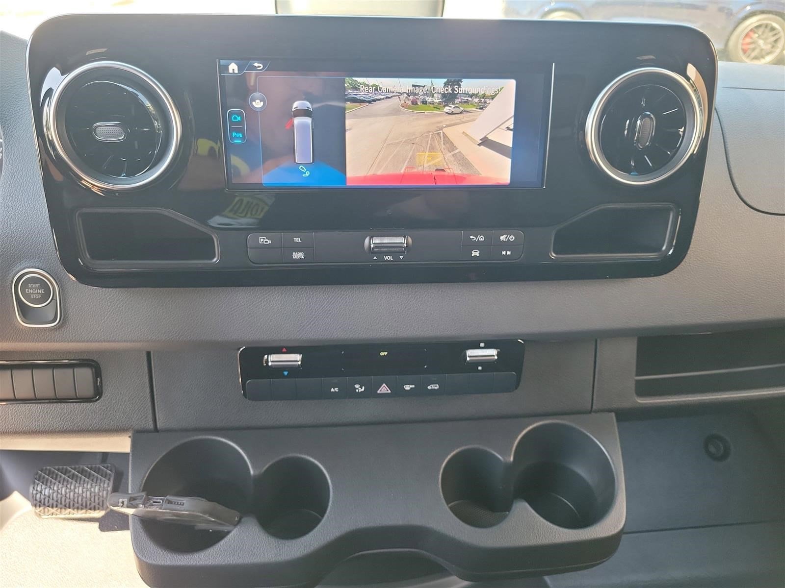 2025 MERCEDES-BENZ SPRINTER - Image 24