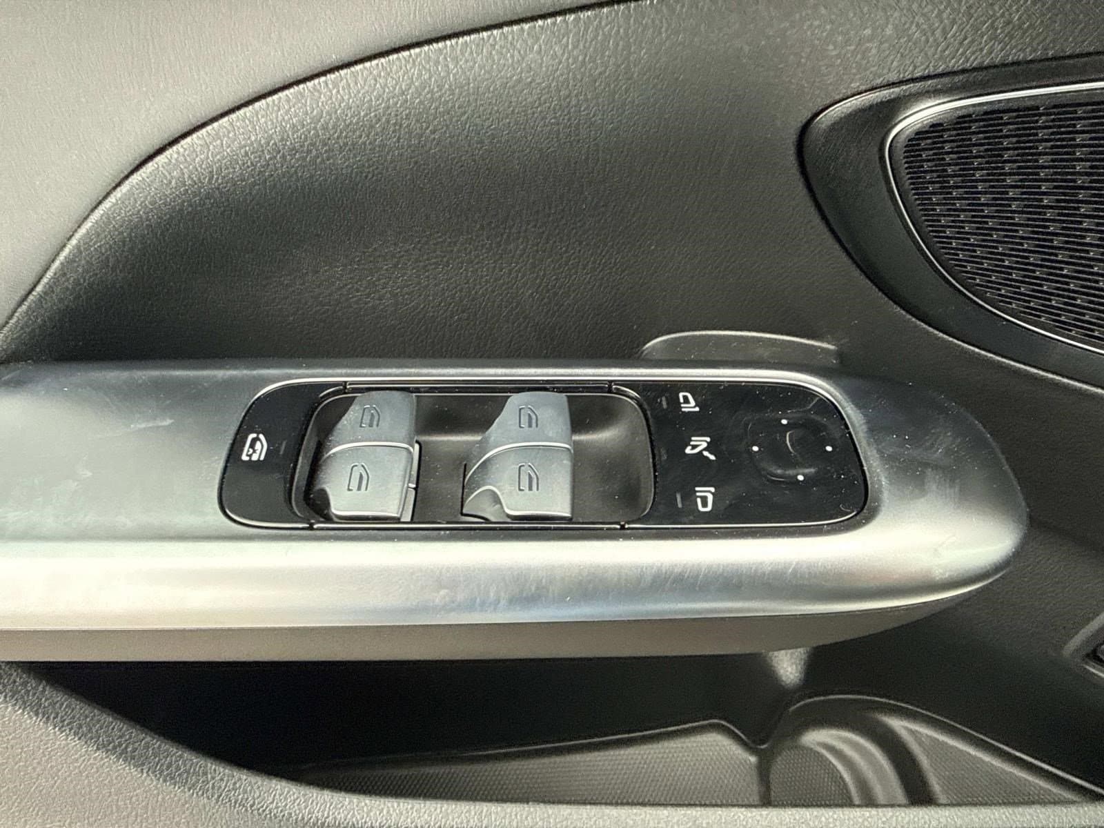 2026 MERCEDES-BENZ C-CLASS - Image 25