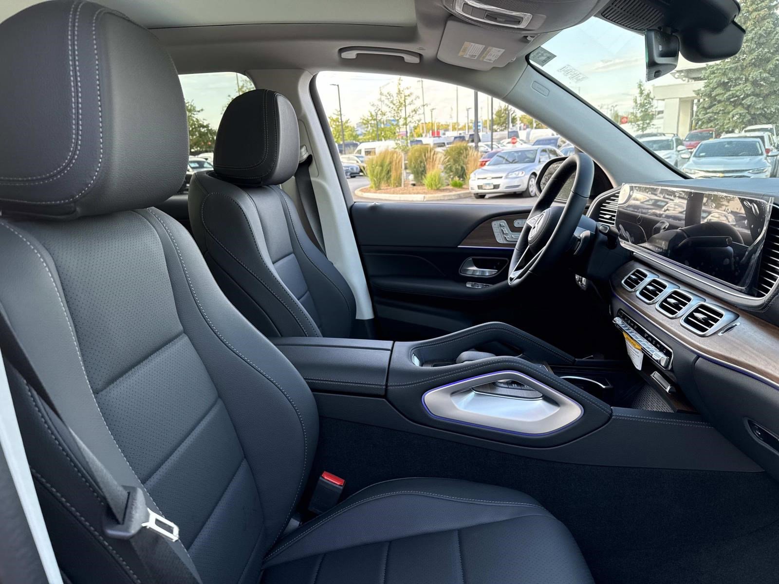 2026 Mercedes Benz GLE 450 4MATIC photo 4