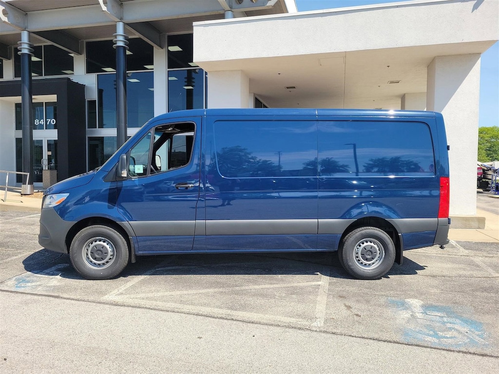New 2025 Mercedes-Benz Sprinter 2500 Standard Roof 4-Cyl Diesel Van Cargo Van