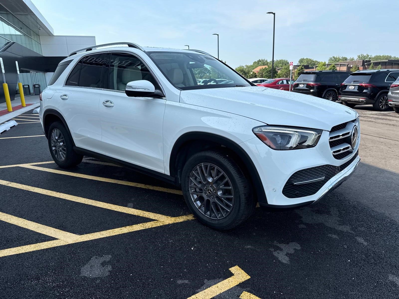 2022 Mercedes Benz GLE 450 4MATIC photo 3