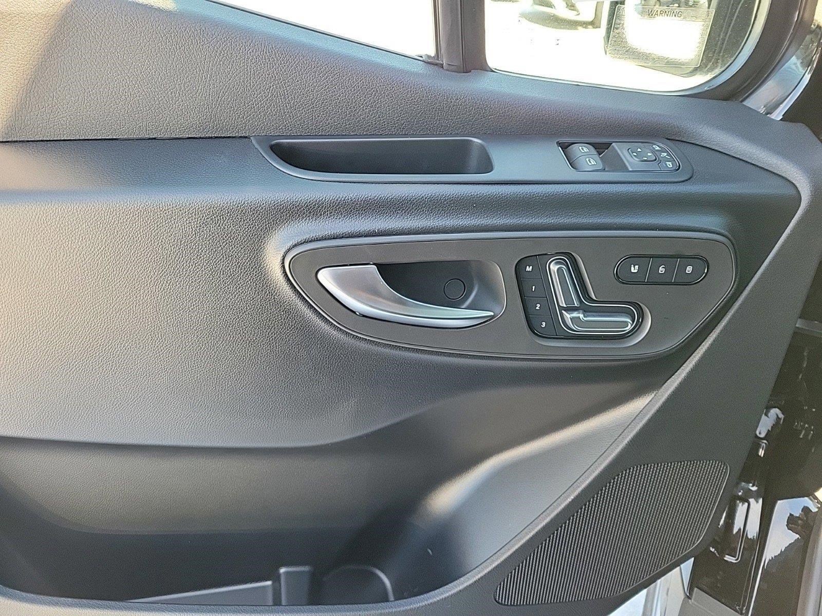 2025 MERCEDES-BENZ SPRINTER - Image 11