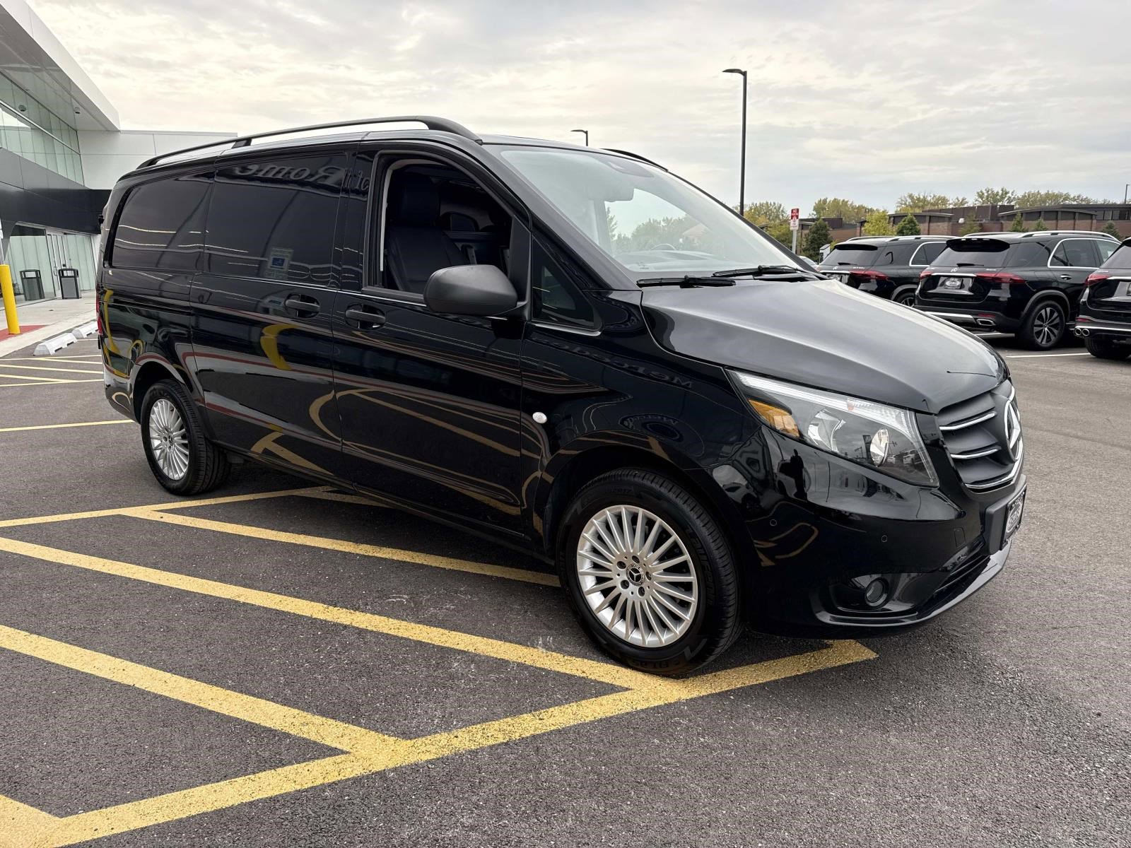 2023 Mercedes Benz Metris photo 3