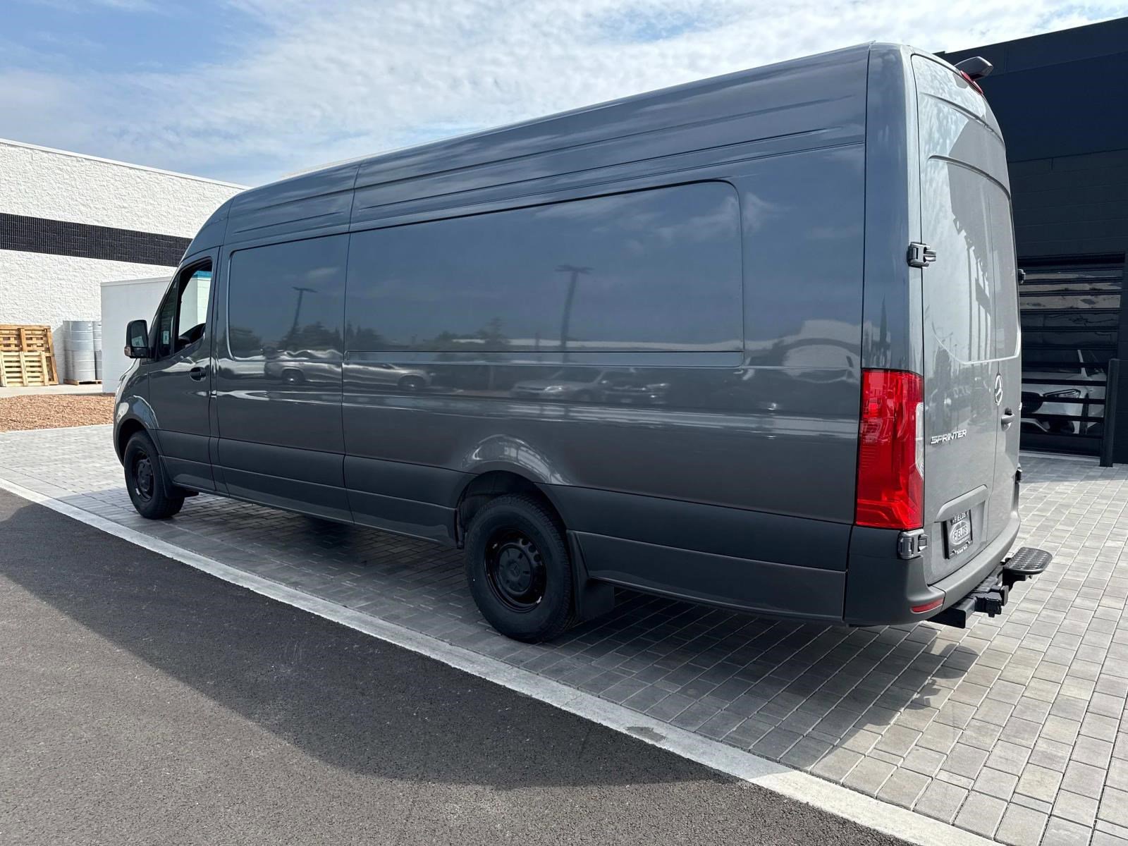 2025 MERCEDES-BENZ SPRINTER - Image 11