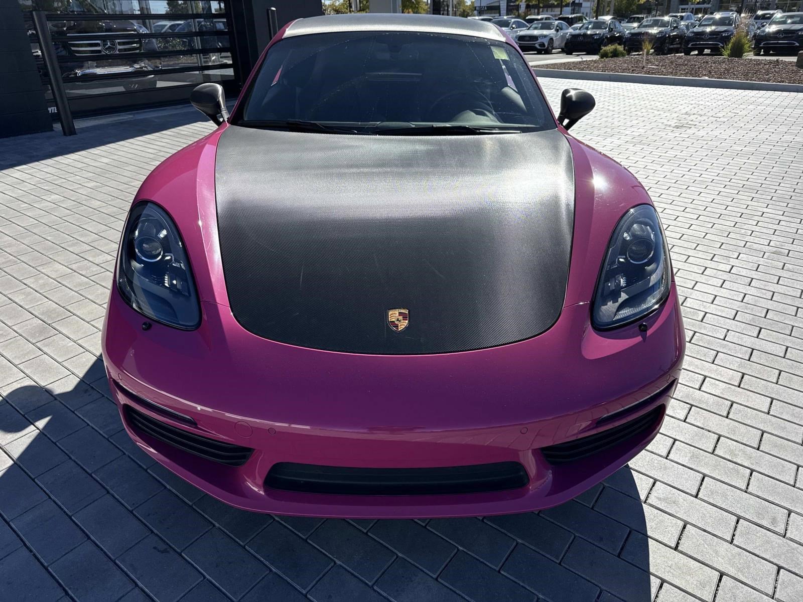 2025 Porsche Cayman Base photo 2