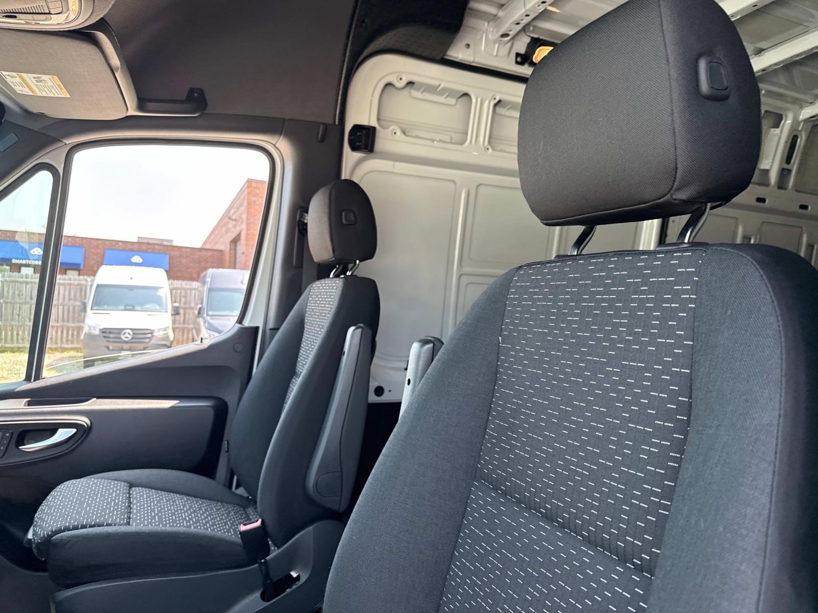 2025 MERCEDES-BENZ SPRINTER - Image 21