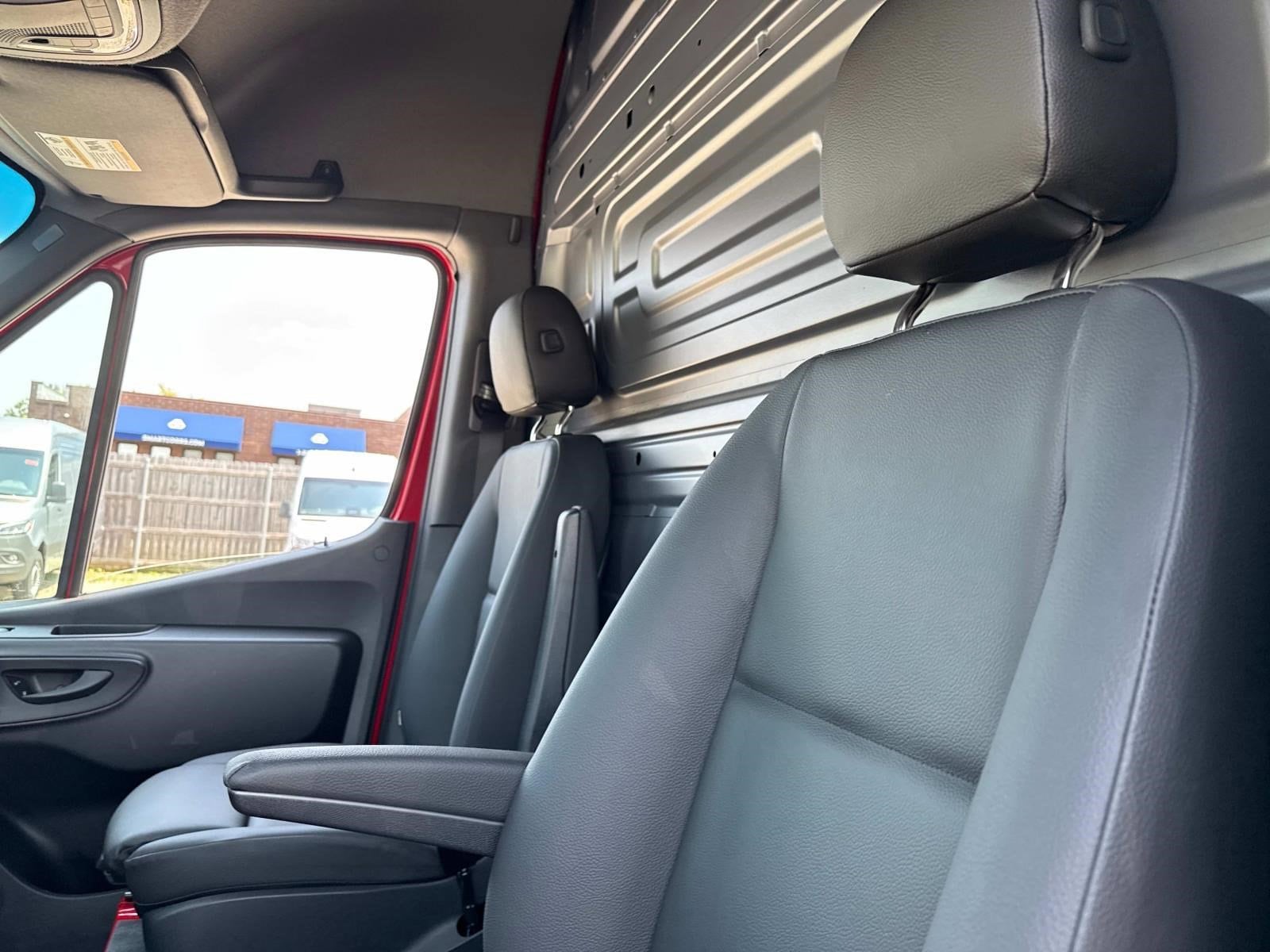 2025 MERCEDES-BENZ SPRINTER - Image 19