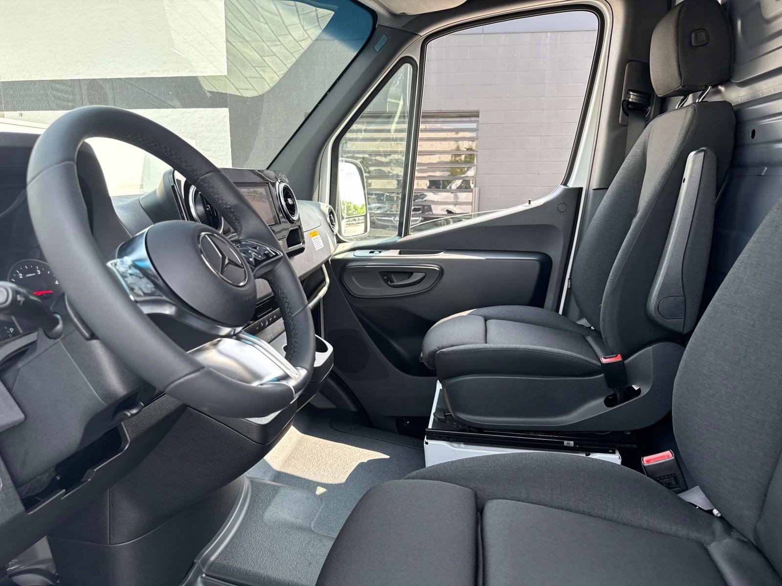 2025 MERCEDES-BENZ SPRINTER - Image 22