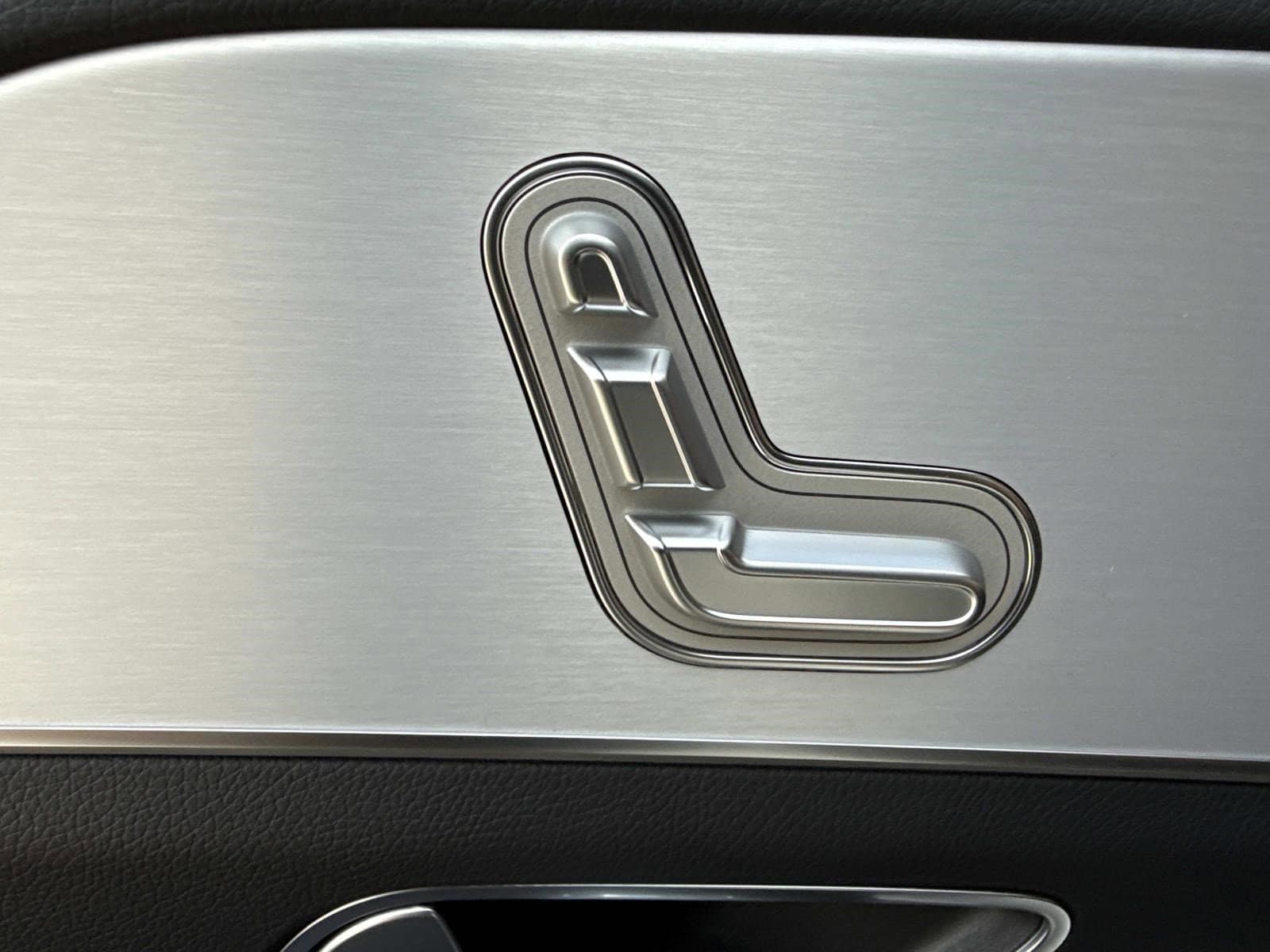 2026 MERCEDES-BENZ GLS-CLASS - Image 17