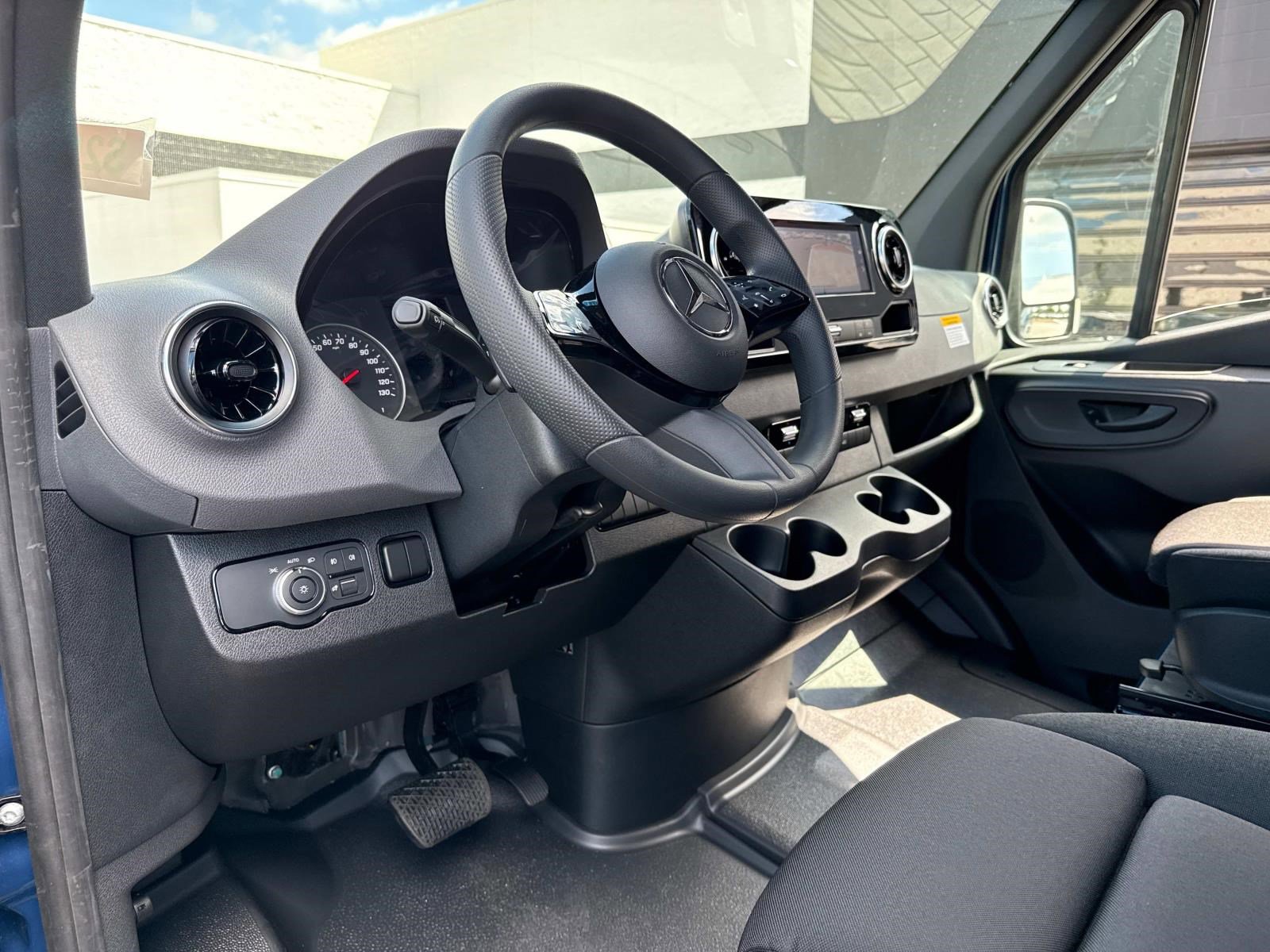 2025 MERCEDES-BENZ SPRINTER - Image 23