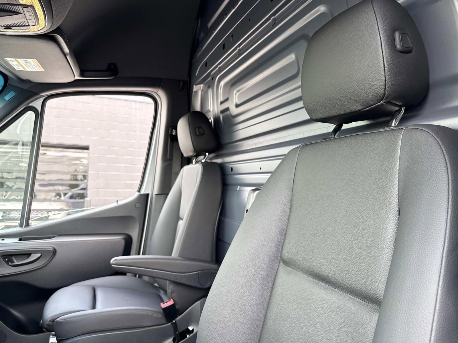 2025 MERCEDES-BENZ SPRINTER - Image 21