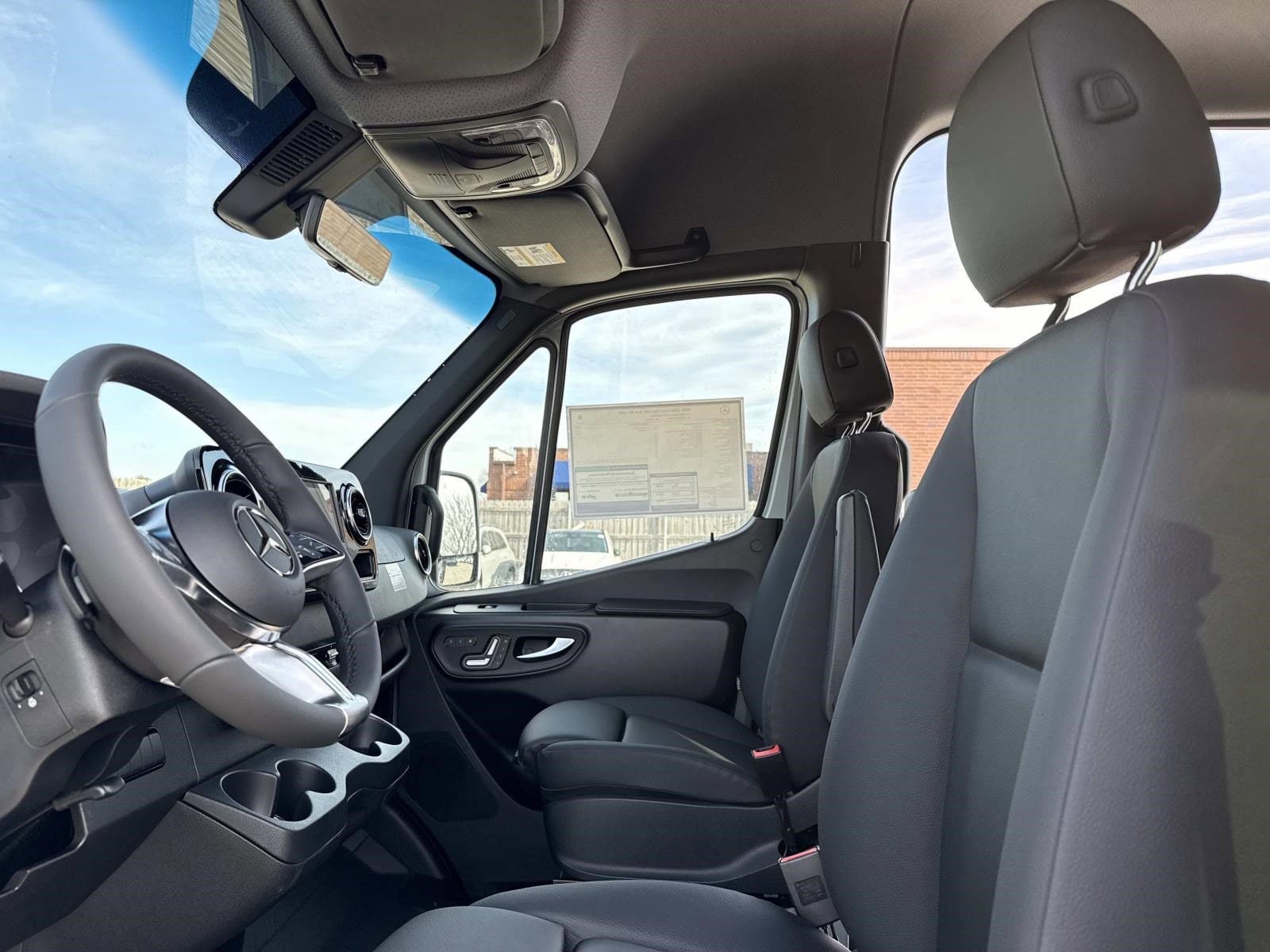 2026 MERCEDES-BENZ SPRINTER - Image 17