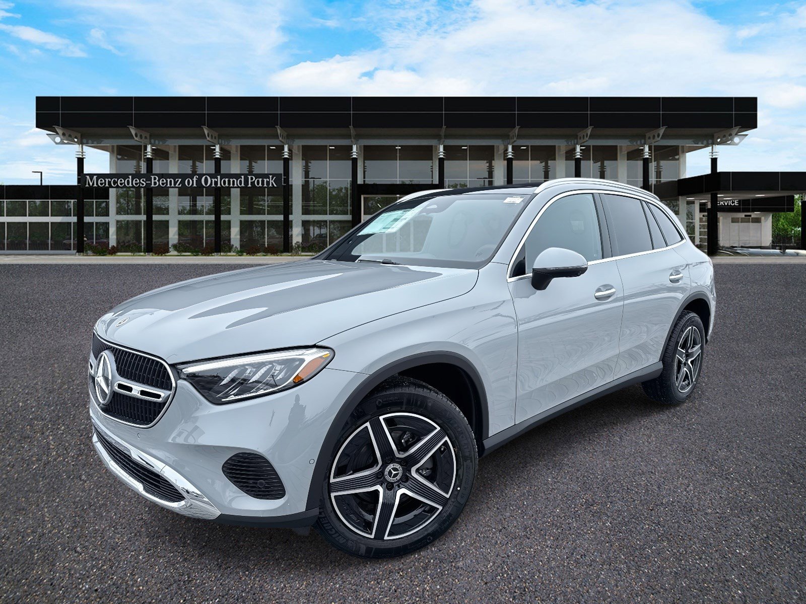 2026 Mercedes-Benz GLC Base's photo