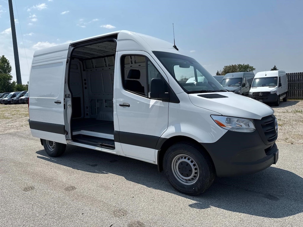 New 2025 Mercedes-Benz Sprinter 2500 Standard Roof 4-Cyl Diesel Van Cargo Van