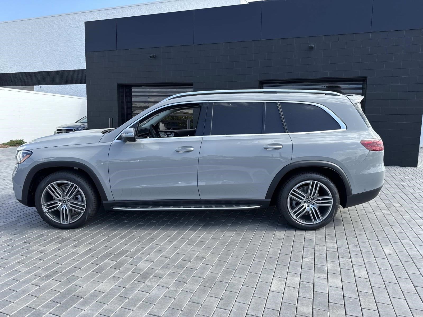 2026 MERCEDES-BENZ GLS-CLASS - Image 9