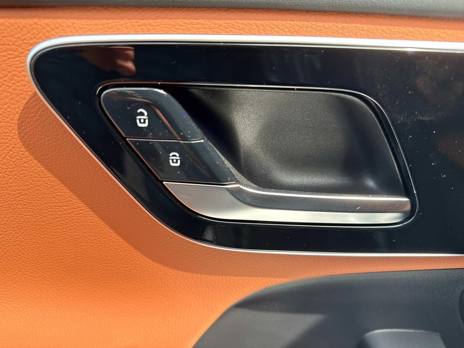 2025 MERCEDES-BENZ GLC-CLASS - Image 17