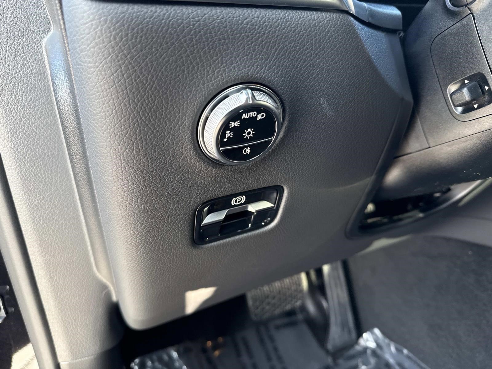 2026 MERCEDES-BENZ GLC-CLASS - Image 33