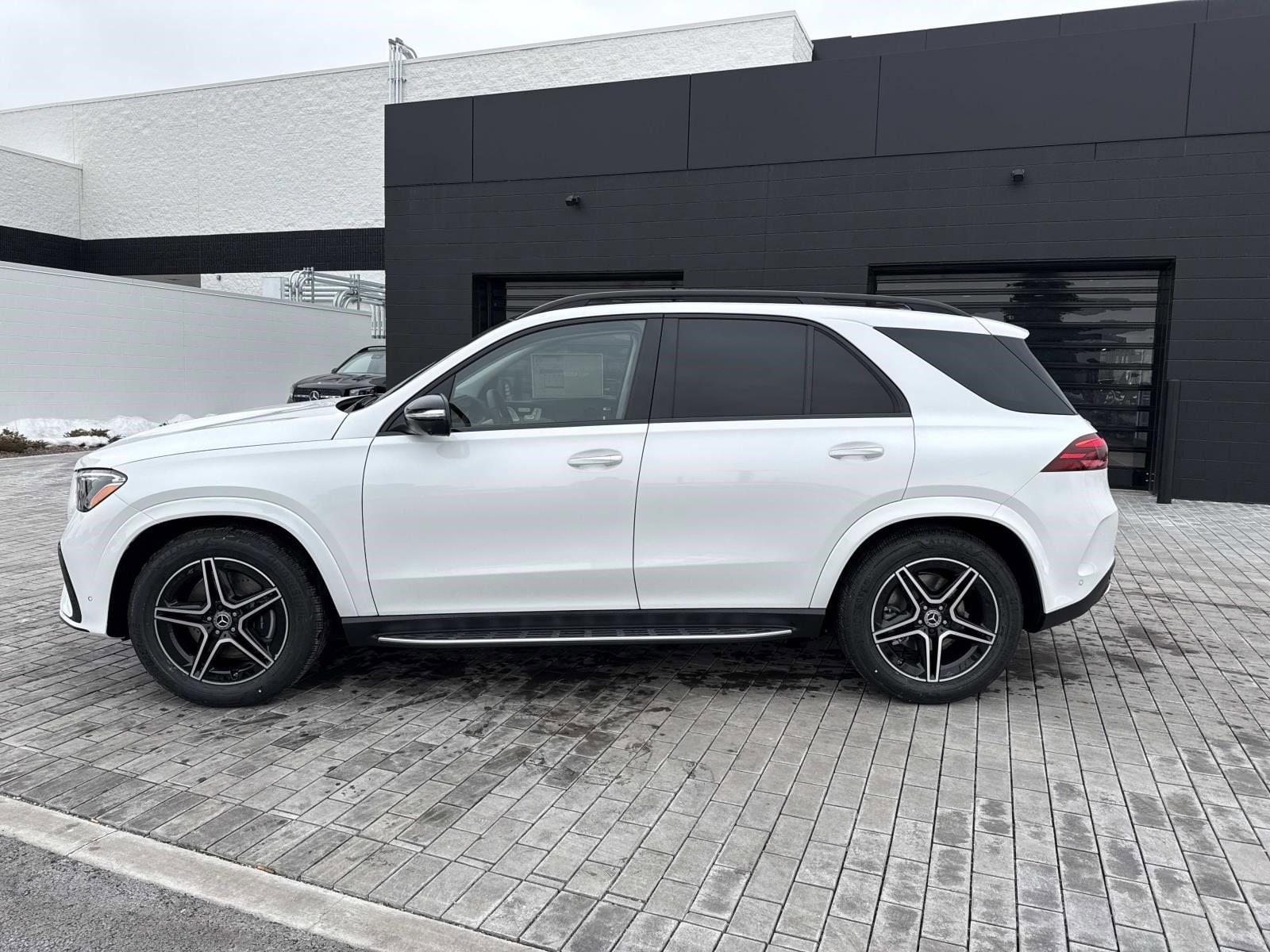 2026 MERCEDES-BENZ GLE-CLASS - Image 2
