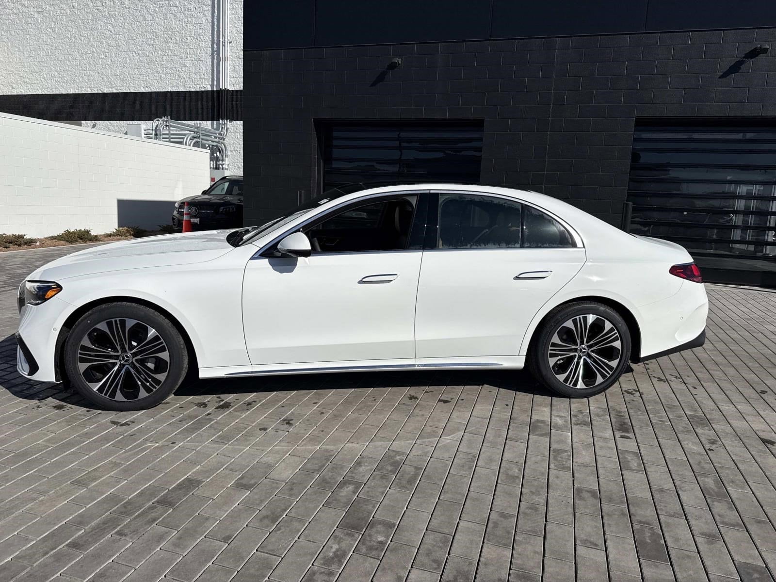 2026 MERCEDES-BENZ E-CLASS - Image 2