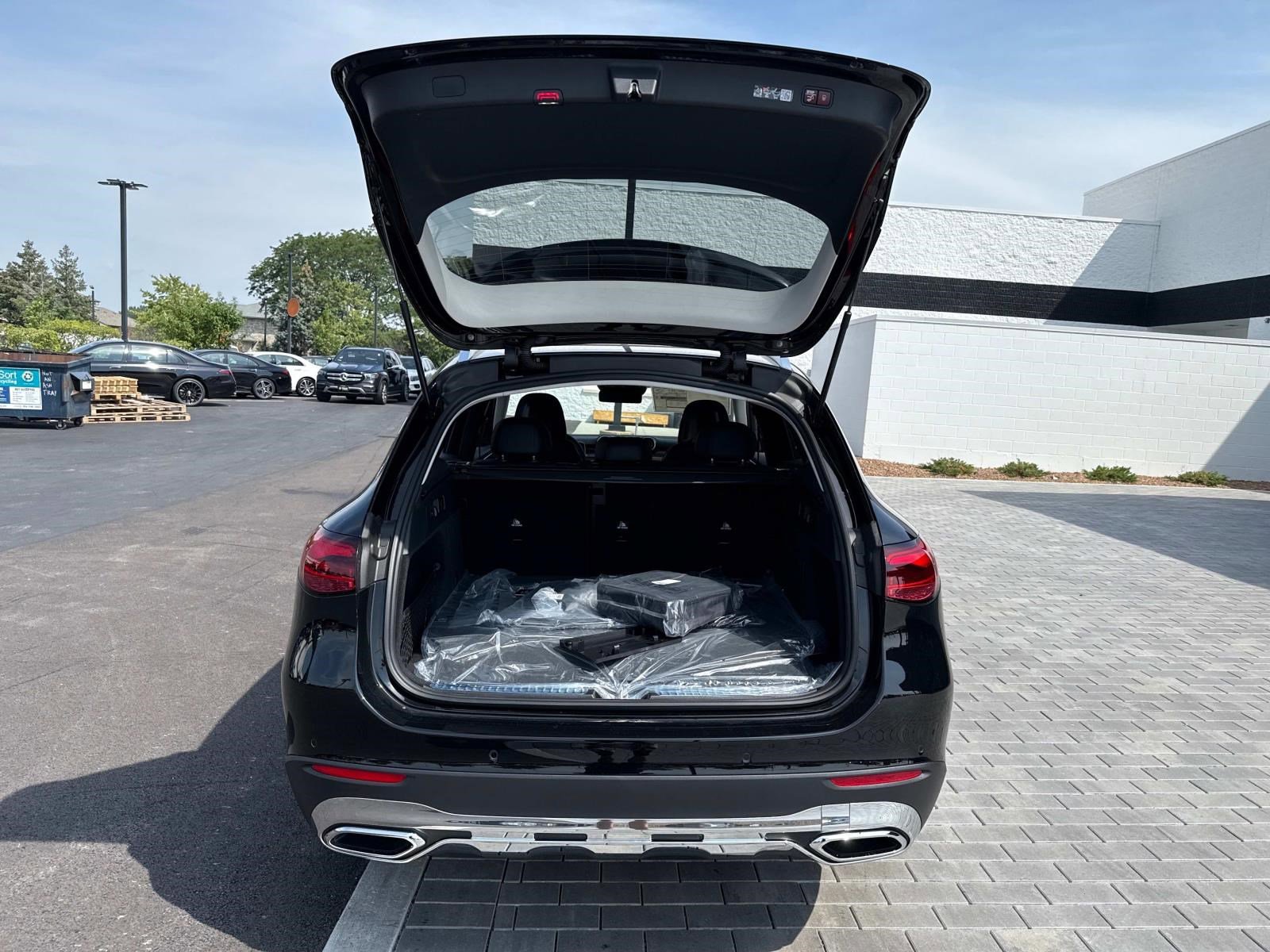 2025 MERCEDES-BENZ GLC-CLASS - Image 11