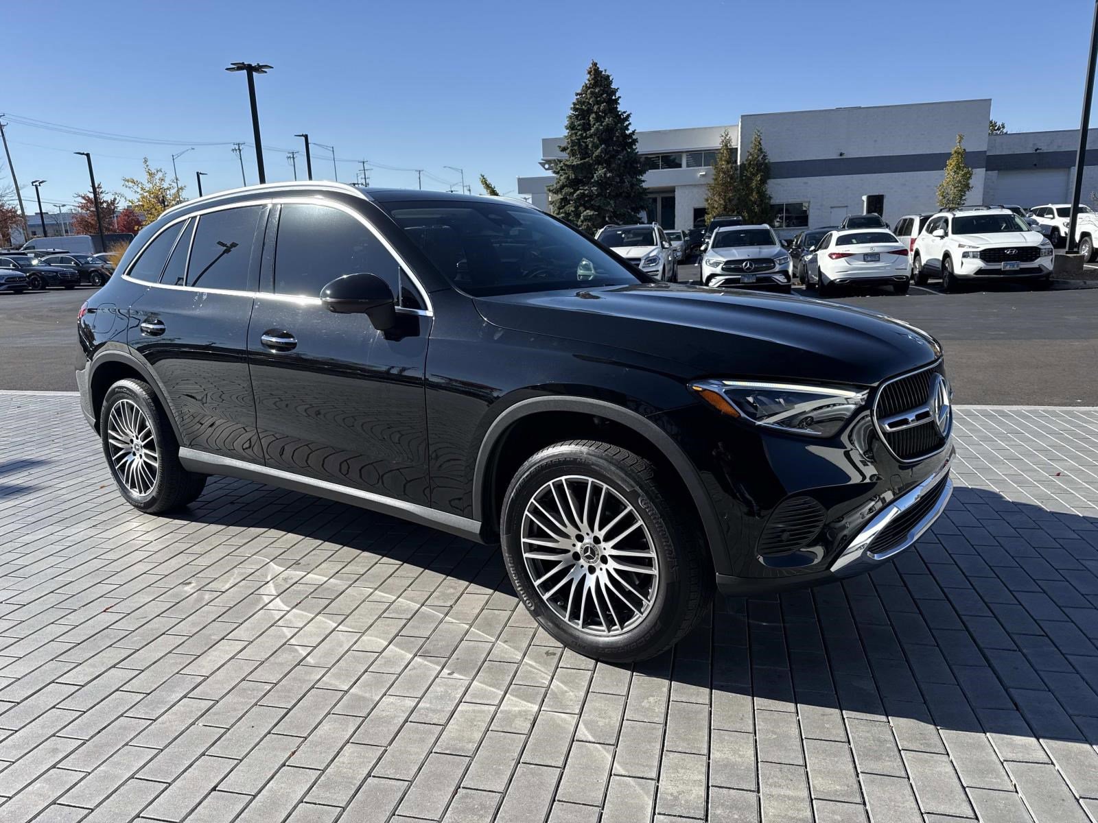 2023 Mercedes Benz GLC 300 4MATIC photo 3