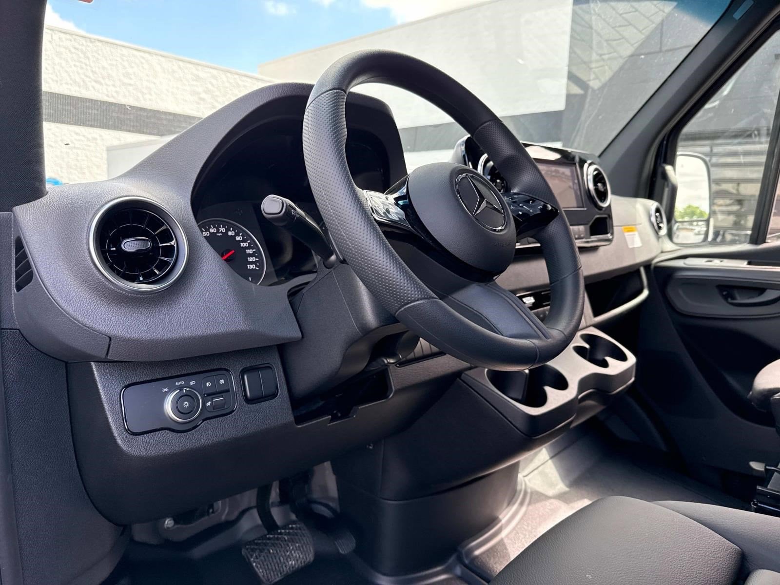 2025 MERCEDES-BENZ SPRINTER - Image 22