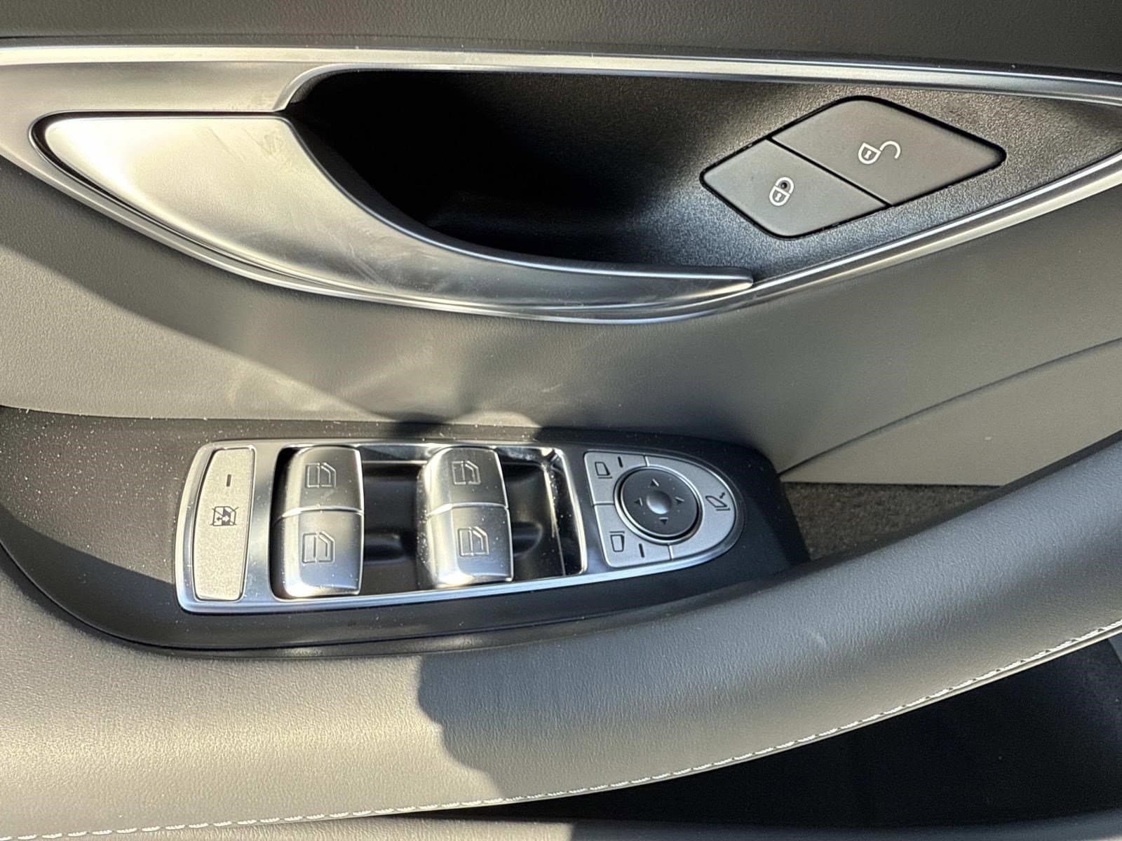 2026 MERCEDES BENZ AMG GT - Image 22