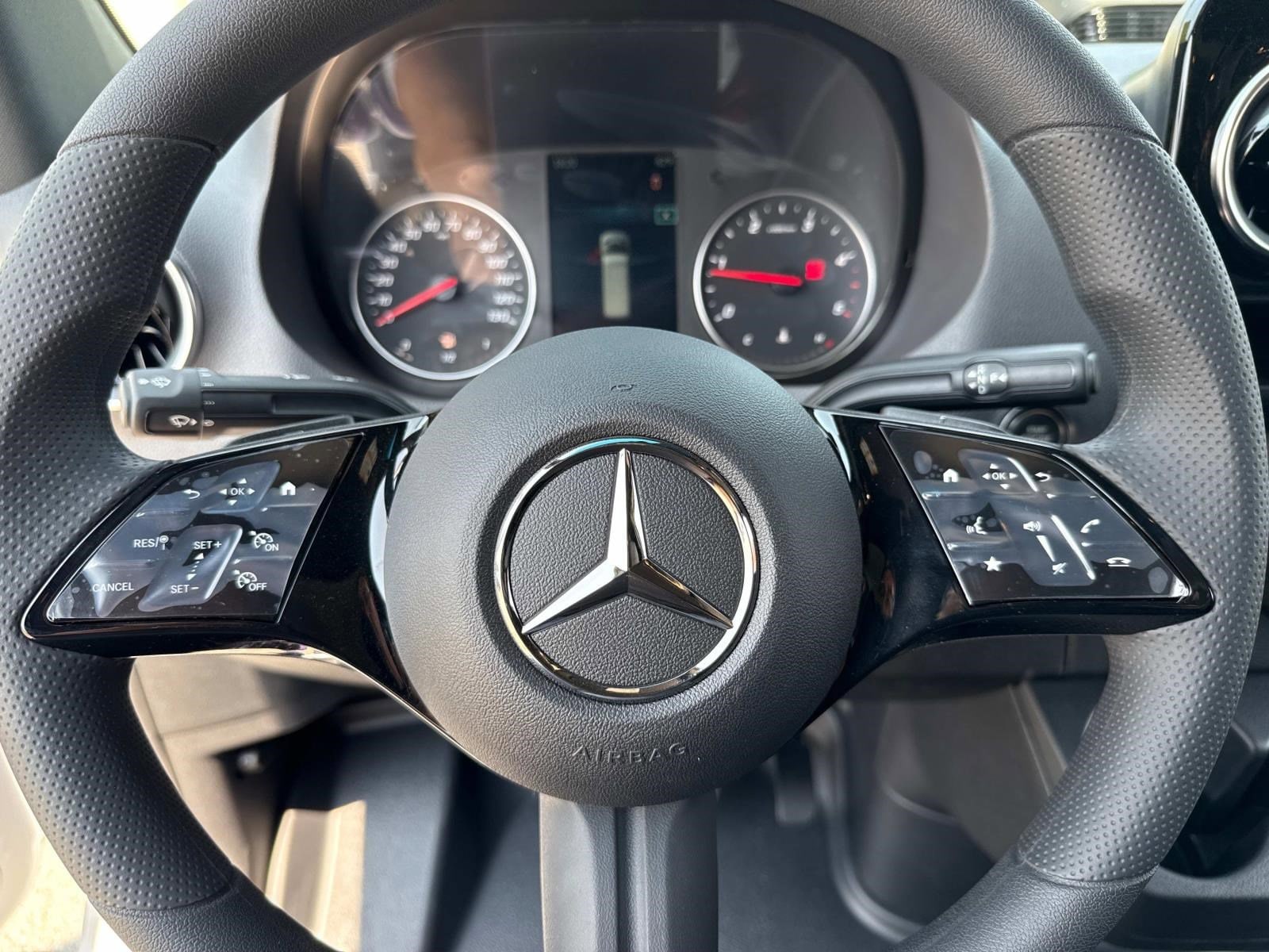 2025 MERCEDES-BENZ SPRINTER - Image 30