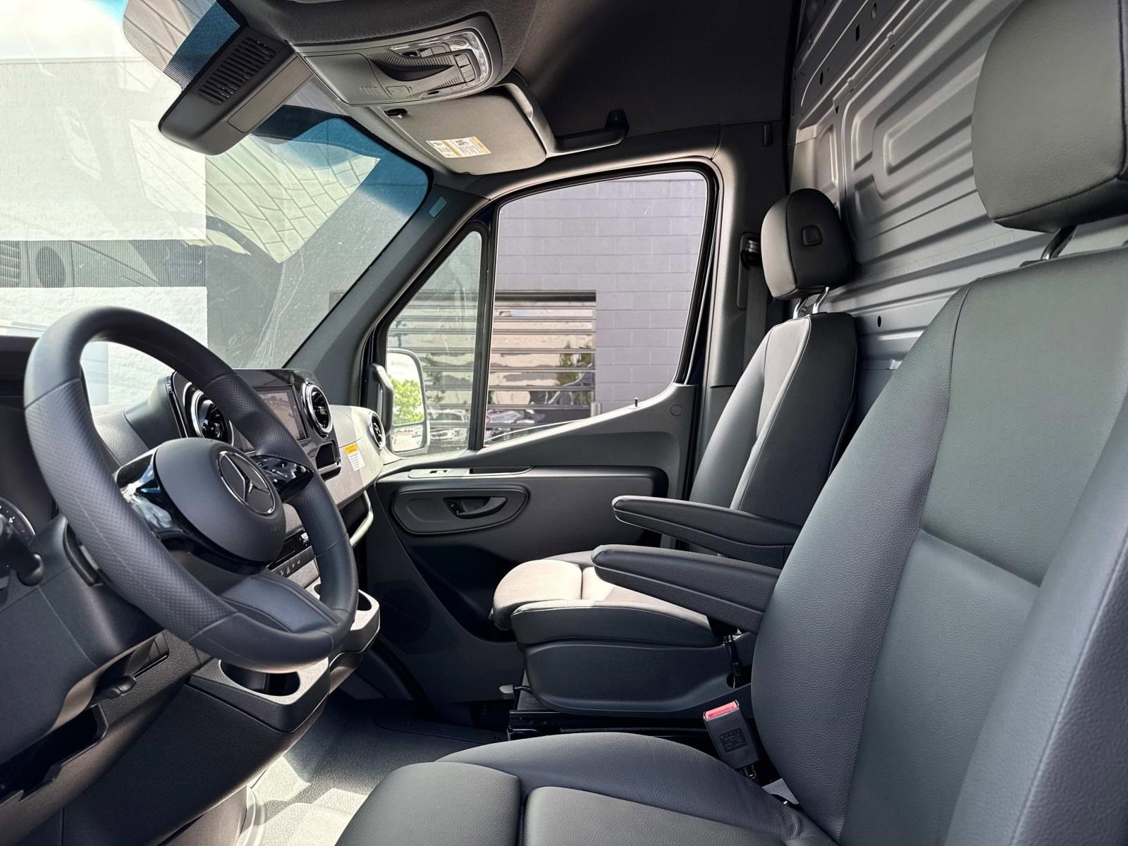 2025 MERCEDES-BENZ SPRINTER - Image 26