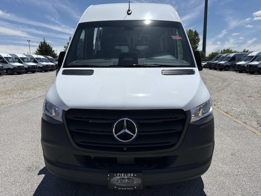 New 2026 Mercedes-Benz Sprinter 2500 Standard Roof 4-Cyl Diesel Van Crew Van