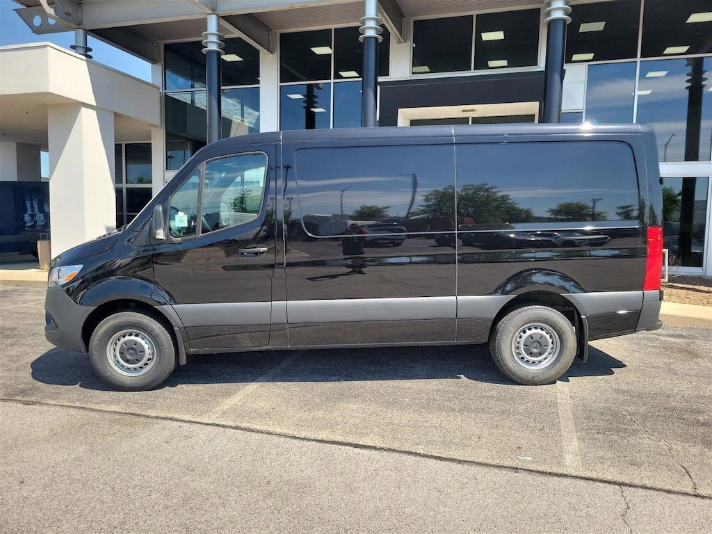 New 2025 Mercedes-Benz Sprinter 2500 Standard Roof 4-Cyl Diesel Van Cargo Van