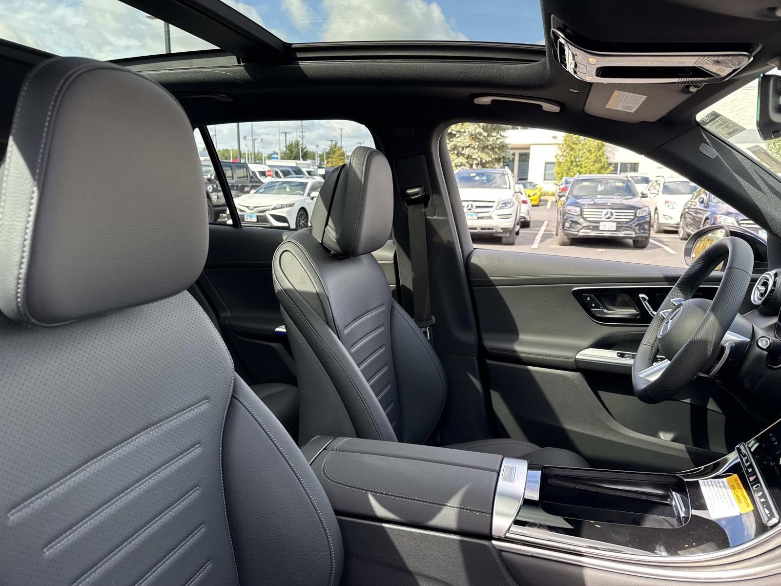 2026 Mercedes Benz GLC 350e 4MATIC photo 4