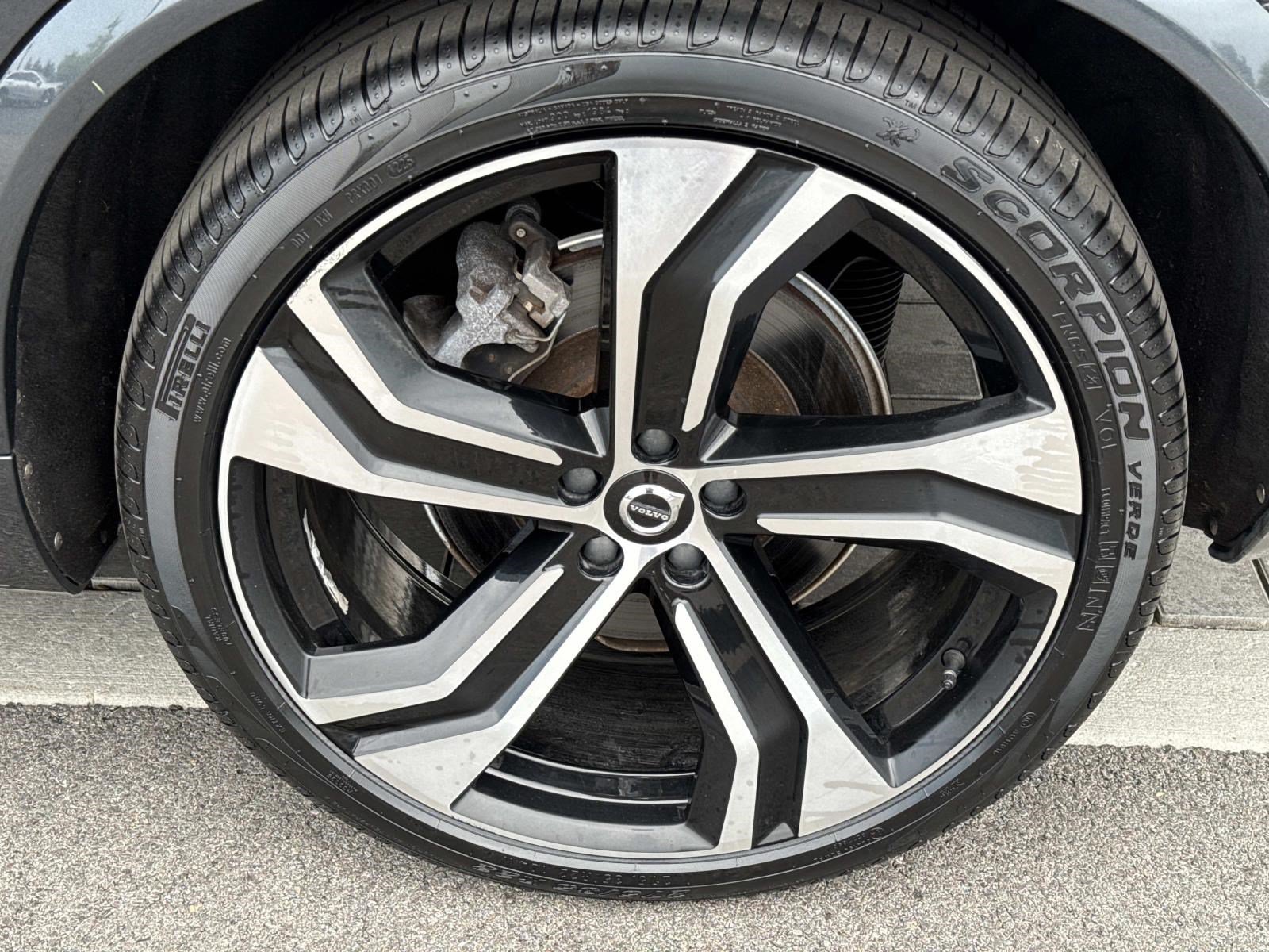 2021 Volvo XC90 R-Design - Photo 14