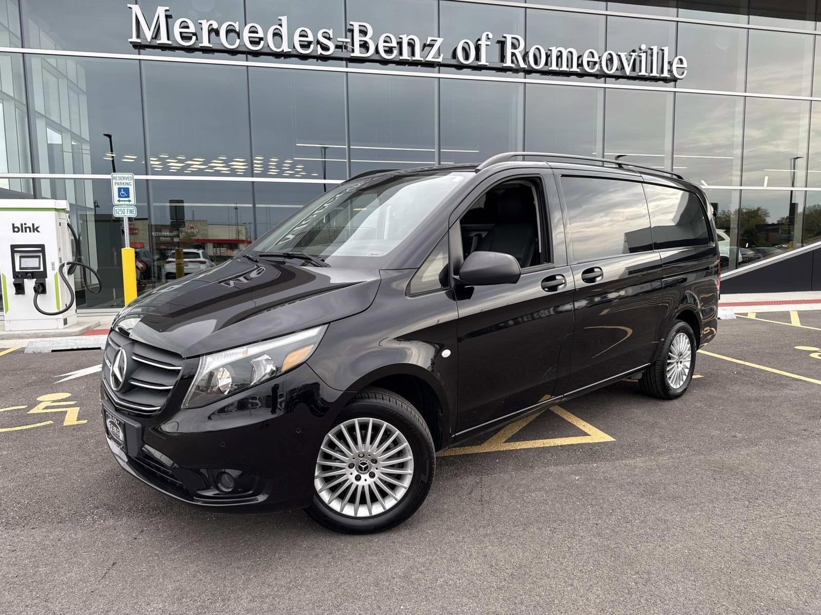 2023 Mercedes-Benz Metris Cargo Van Base's photo